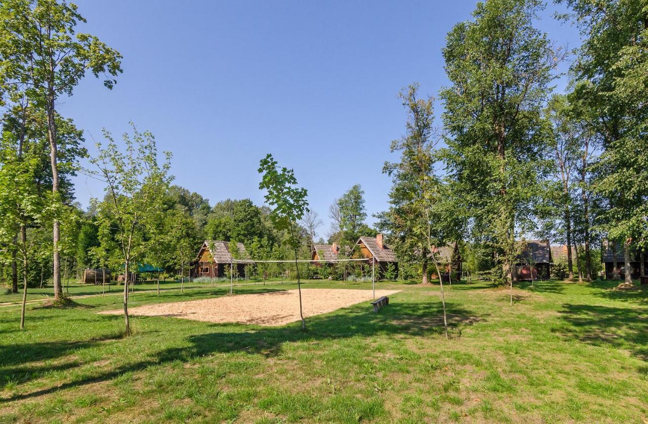 Gasthaus Zemsodis Plunge Exterior foto